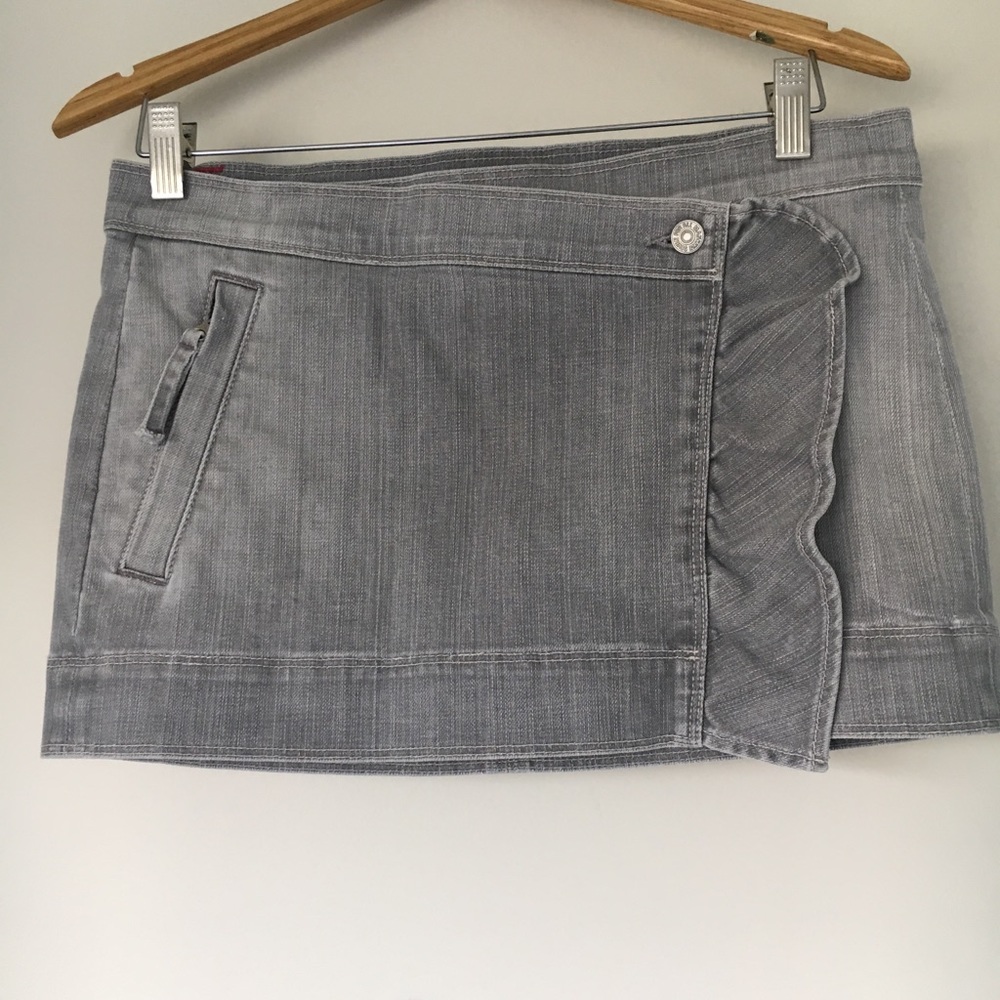 7 for All Mankind light grey skirt
